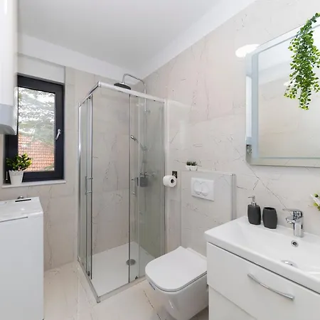 Lejlighed Marianne , Parking Free , 2 Bedroom & 2 Bathroom , Modern & Cozy