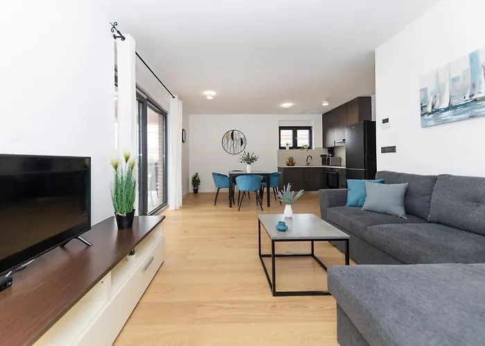 Marianne , Parking Free , 2 Bedroom & 2 Bathroom , Modern & Cozy Daire *