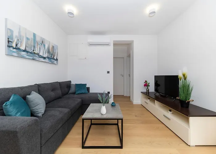 Daire Marianne , Parking Free , 2 Bedroom & 2 Bathroom , Modern & Cozy Zadar