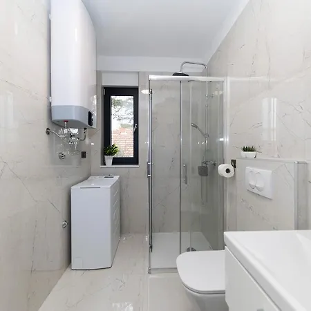 Apartment Marianne , Parking Free , 2 Bedroom & 2 Bathroom , Modern & Cozy