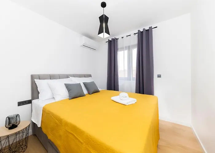 Marianne , Parking Free , 2 Bedroom & 2 Bathroom , Modern & Cozy 扎达尔